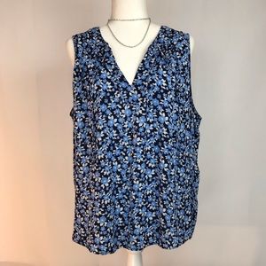 Old Navy Blue Flowery Top XL